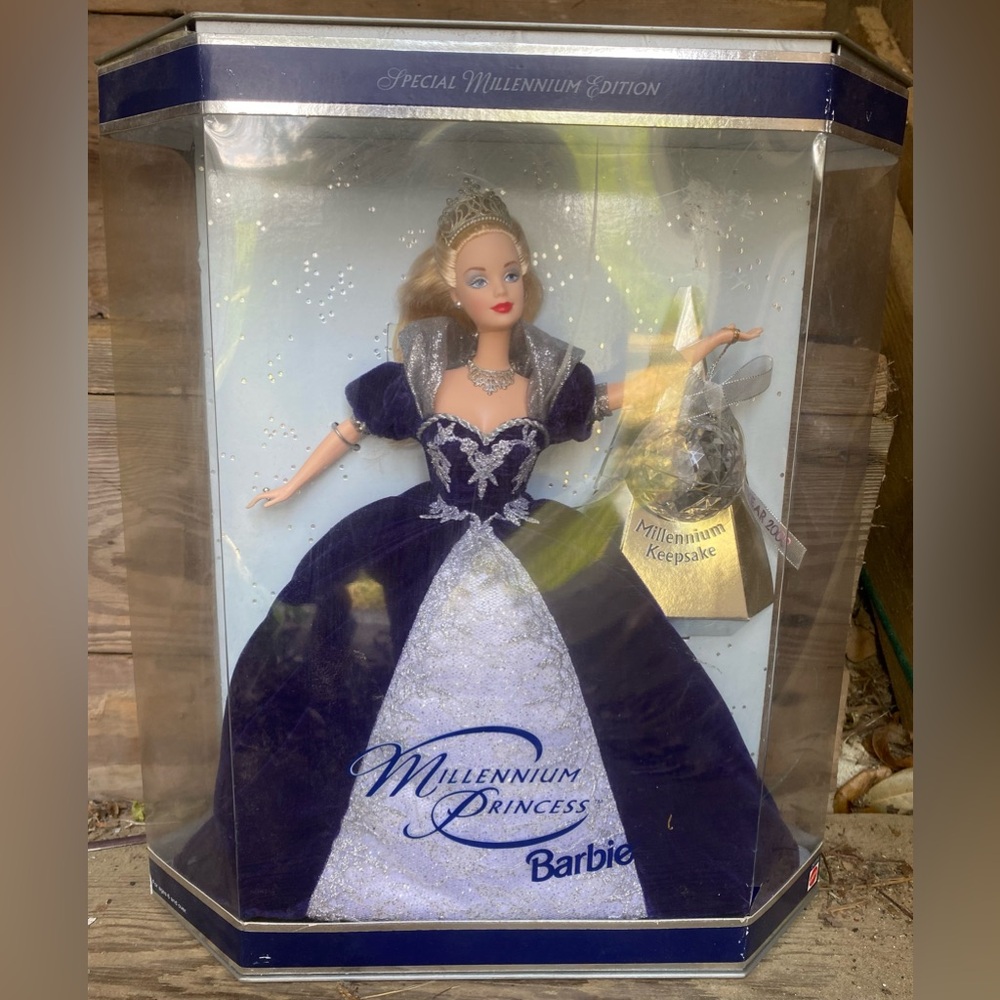 Barbie 2000 & Barbie 2001… never opened